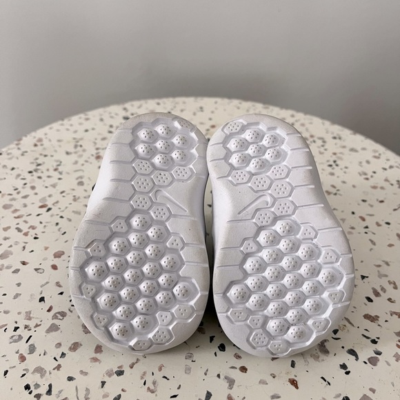 Nike FLEX RN 2018 Baby Girl Black US Size 2C AH3441-001 Athletic Shoes - Picture 4 of 5